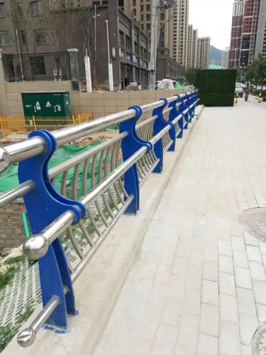 不銹鋼復合管護欄